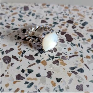 **PRICE FIRM**Pandora mother of pearl ring